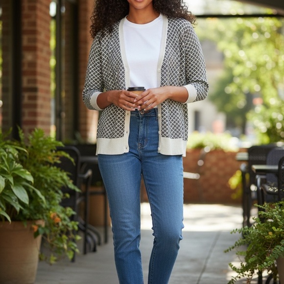 Halogen Gray and Cream Patterned Cardigan - Picture 8 of 8
